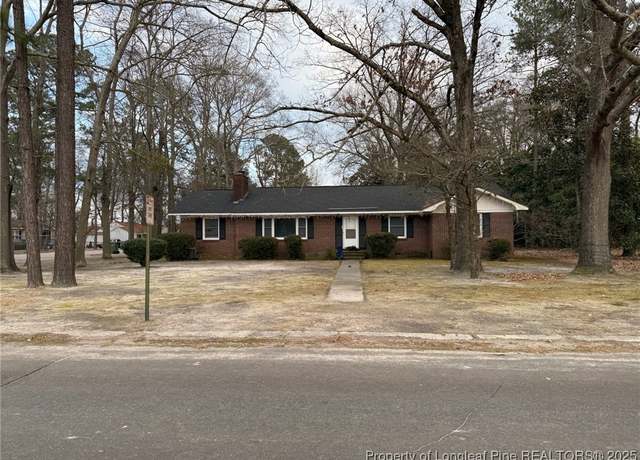 Property at 201 S Elm St, Maxton, NC 28364, 3 beds, 2 baths