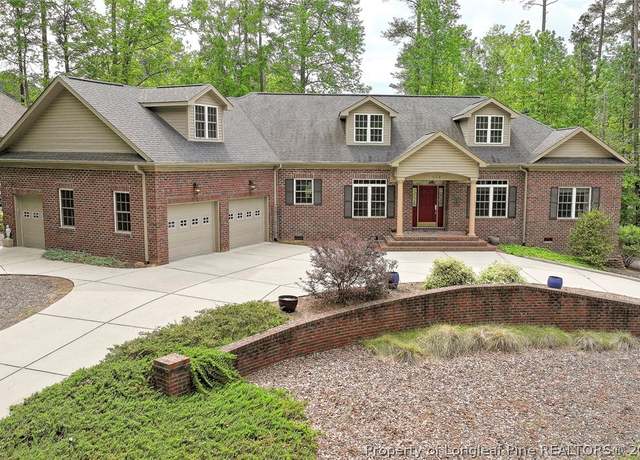 Property at 684 Chelsea Dr, Sanford, NC 27332, 3 beds, 2.5 baths