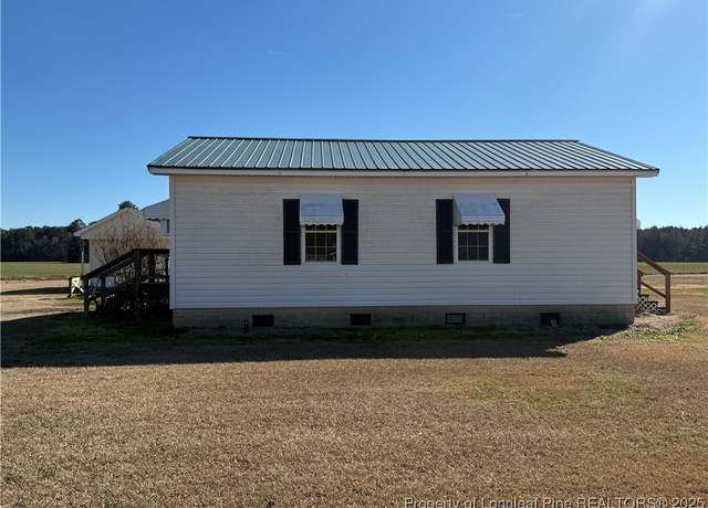 Property at 1424 Nye Rd, Lumberton, NC 28360, 1 bath