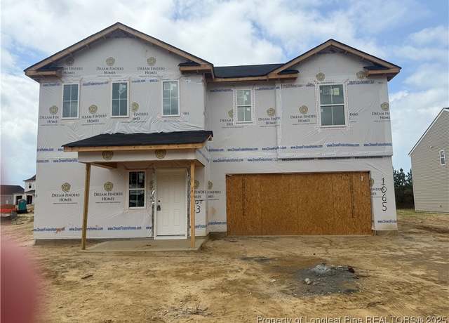 Property at 1065 Sapphire Stone Ln, Hope Mills, NC 28348, 4 beds, 3 baths