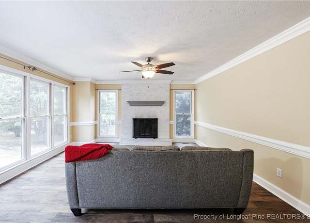 Property at 750 Magellan Ct, Fayetteville, NC 28311, 4 beds, 2.5 baths