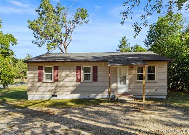 Property at 718 W Mountain Dr, Fayetteville, NC 28306, 3 beds, 1 bath
