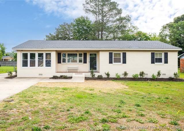 Property at 820 Medlo Rd, Fayetteville, NC 28303, 3 beds, 2 baths