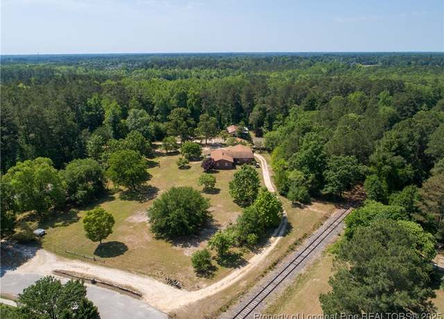 Property at 2530 Adkins Hill Dr, Fayetteville, NC 28306, 3 beds, 2.5 baths