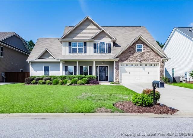 Property at 4034 Pleasantburg Dr, Fayetteville, NC 28312, 5 beds, 3.5 baths