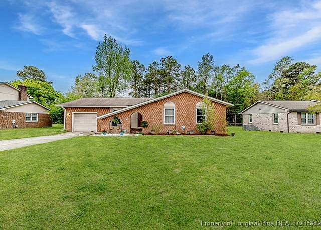 Property at 220 Paddlewheel Rd, Fayetteville, NC 28314, 3 beds, 2 baths