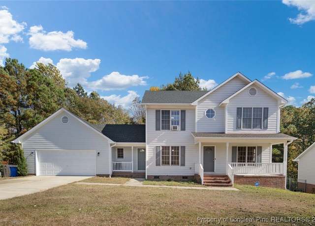 Property at 320 Roundtree Dr, Fayetteville, NC 28303, 3 beds, 2.5 baths