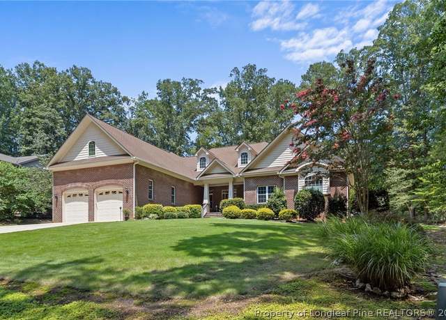 Property at 595 Chelsea Dr, Sanford, NC 27332, 3 beds, 2.5 baths