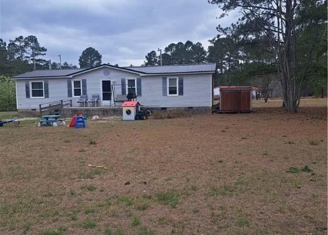 Property at 190 Windy Hill Ln, Raeford, NC 28376, 3 beds, 2 baths