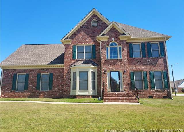 Property at 248 W Summerchase Dr, Fayetteville, NC 28311, 4 beds, 2.5 baths