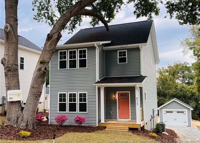 Property at 655 W Iowa Ave, Southern Pines, NC 28387, 3 beds, 2.5 baths