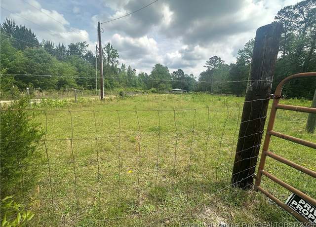 Property at 5313 Delores Dr, Hope Mills, NC 28348