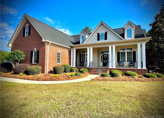 Property at 5204 Pin Oak Dr, Lumberton, NC 28358, 5 beds, 3 baths