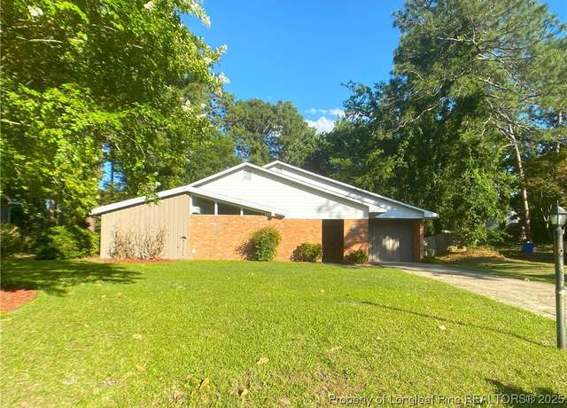 Property at 2621 Elmhurst Dr, Fayetteville, NC 28304, 4 beds, 3 baths