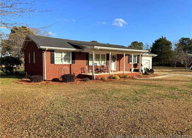 Property at 6440 Singletary Church Rd, Lumberton, NC 28358, 3 beds, 1.5 baths