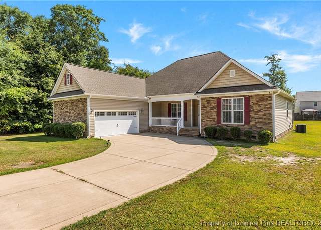 Property at 4817 Kiara Dr, Hope Mills, NC 28348, 4 beds, 2.5 baths