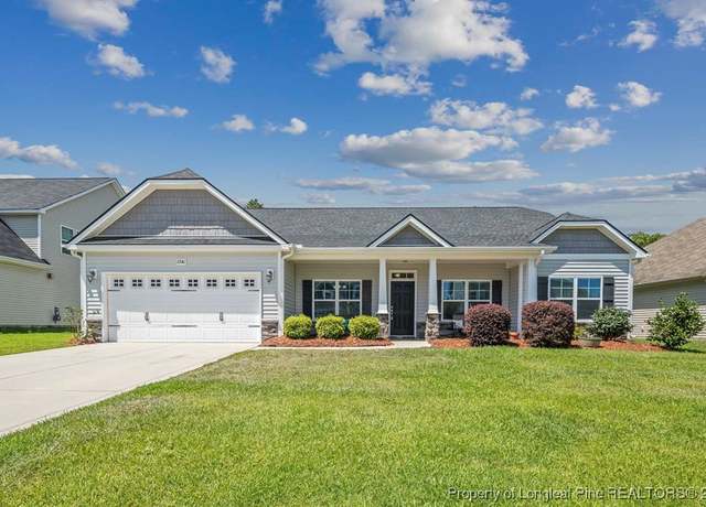Property at 2240 Andalusian Dr, Hope Mills, NC 28348, 5 beds, 3 baths