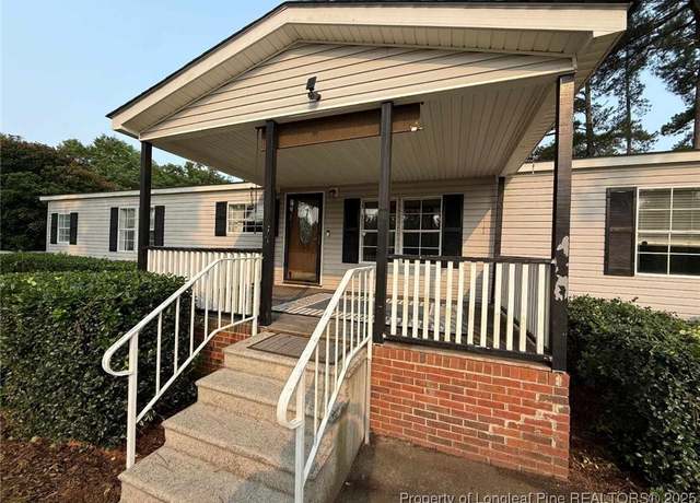 Property at 21040 Mclaughlin Rd, Laurinburg, NC 28352, 3 beds, 2 baths