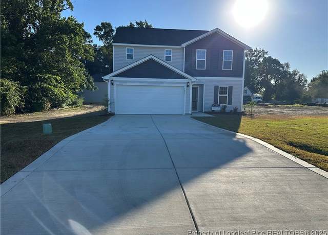 Property at 5851 Panther Dr, Hope Mills, NC 28348, 4 beds, 2.5 baths