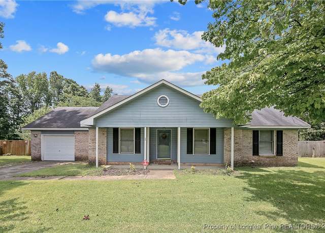 Property at 419 Woodberry Cir, Raeford, NC 28376, 3 beds, 2 baths