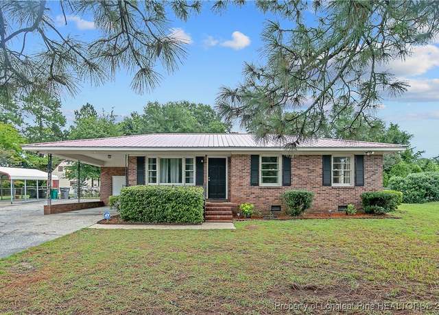 Property at 4914 Pinewood Dr, Hope Mills, NC 28348, 4 beds, 2 baths