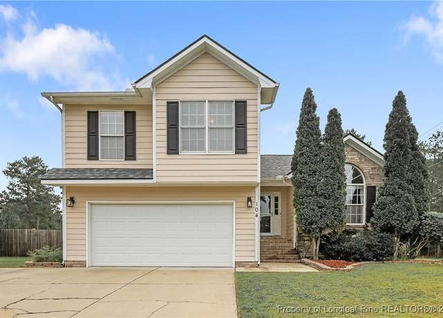 Property at 104 Somerset Dr, Raeford, NC 28376, 3 beds, 2.5 baths