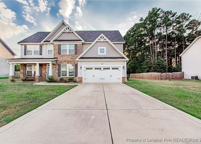 Property at 3850 Standardbred Dr, Hope Mills, NC 28348, 4 beds, 3 baths
