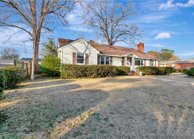 Property at 504 W 30th St, Lumberton, NC 28358, 3 beds, 2 baths