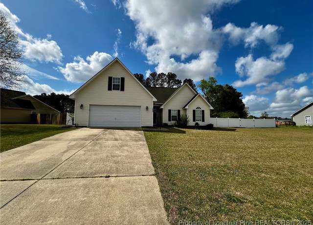 Property at 289 Rushmore Ct, Raeford, NC 28376, 3 beds, 2 baths