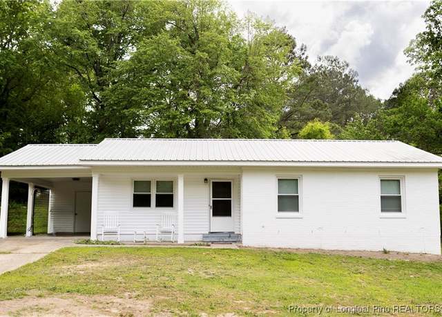 Property at 3254 Blossom Dr, Fayetteville, NC 28306, 3 beds, 1.5 baths
