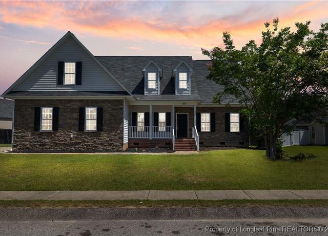 Property at 471 Hogart St, Raeford, NC 28376, 4 beds, 2.5 baths