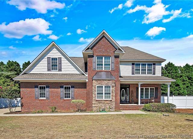 Property at 708 Maple Grove Ct, Hope Mills, NC 28348, 3 beds, 2.5 baths
