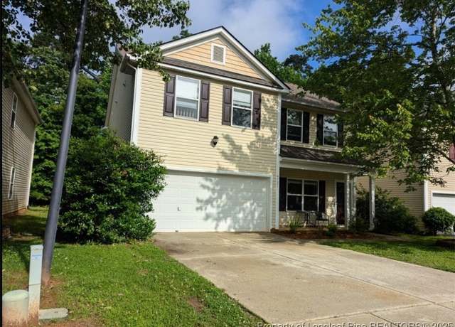 Property at 4721 Potter's Glen Rd, Charlotte, NC 28269, 3 beds, 2.5 baths