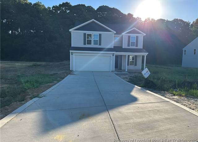 Property at 5759 Panther Dr, Hope Mills, NC 28348, 5 beds, 2.5 baths