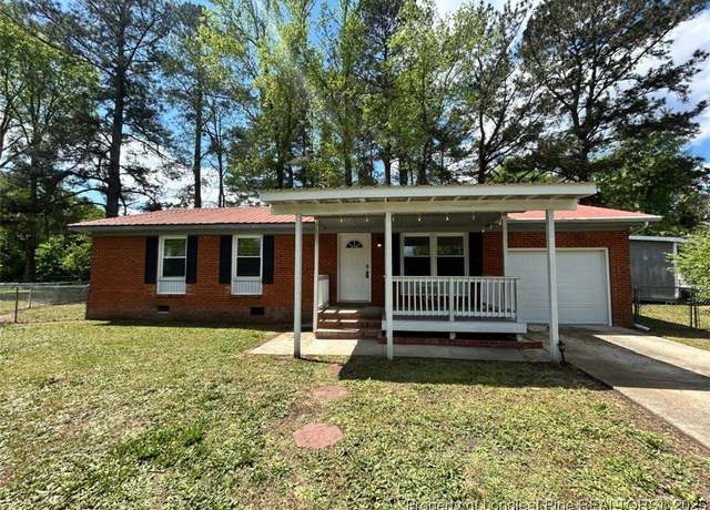 Property at 711 Reggie Ct, Spring Lake, NC 28390, 3 beds, 2 baths
