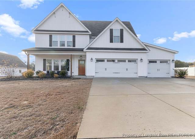 Property at 4410 Ben Burns Ln, Hope Mills, NC 28348, 4 beds, 3.5 baths