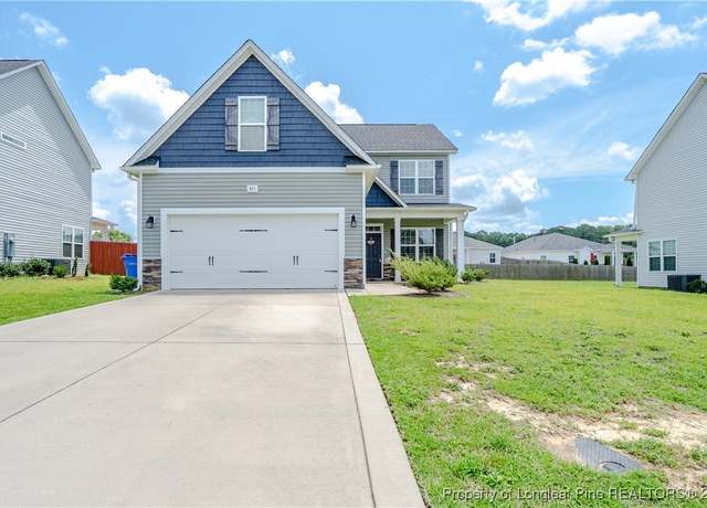 Property at 521 Loom Dr, Fayetteville, NC 28306, 4 beds, 2.5 baths