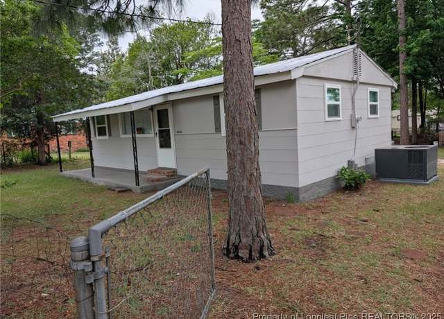 Property at 4846 Arlington St, Hope Mills, NC 28348, 2 beds, 1 bath