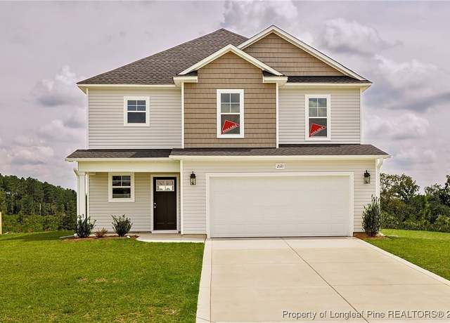 Property at 2121 Purebred Cir, Hope Mills, NC 28348, 3 beds, 2.5 baths