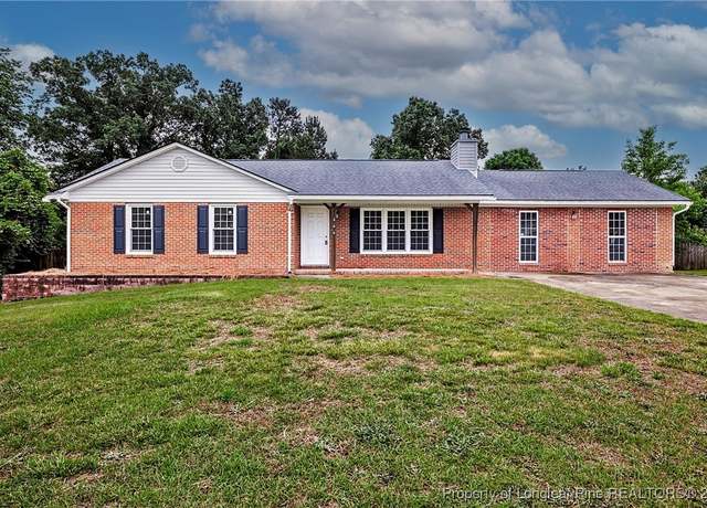 Property at 300 Sparrow Dr, Fayetteville, NC 28306, 4 beds, 3 baths