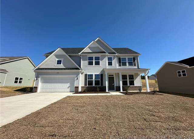 Property at 579 Southerland Peak Dr, Raeford, NC 28376, 5 beds, 3 baths