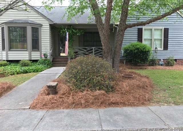 Property at 4936 Pinedale Blvd, Lumberton, NC 28358, 3 beds, 2 baths