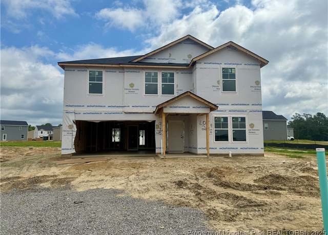 Property at 948 Sapphire Stone Ln, Hope Mills, NC 28348, 4 beds, 3 baths