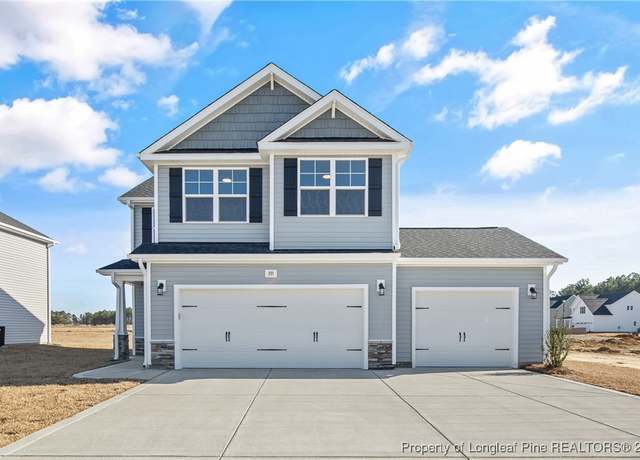 Property at 335 Tulip Oak Dr, Raeford, NC 28376, 4 beds, 2.5 baths