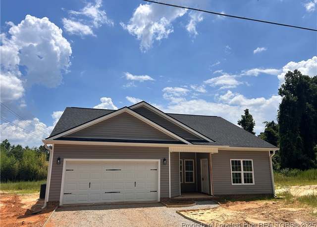 Property at 600 Cypress St, Roseboro, NC 28382, 3 beds, 2 baths