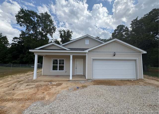 Property at 14 Glencove Dr, Lumberton, NC 28360, 3 beds, 2 baths