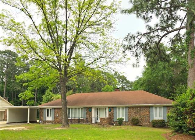Property at 2513 Colgate Dr, Fayetteville, NC 28304, 4 beds, 2 baths