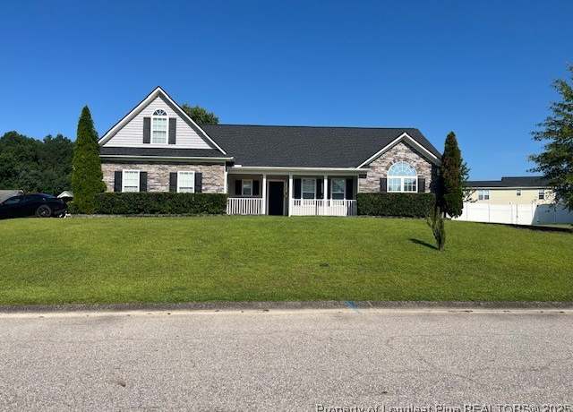 Property at 816 Fairfield Cir, Raeford, NC 28376, 3 beds, 2 baths
