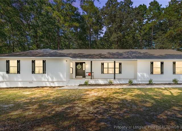 Property at 3209 Elms Thorpe Dr, Fayetteville, NC 28312, 4 beds, 2.5 baths