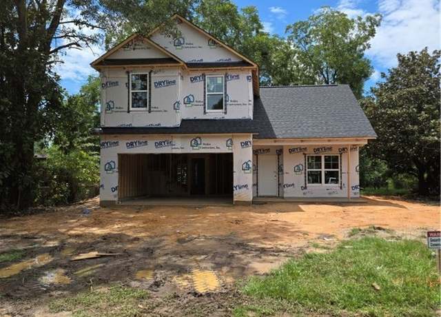 Property at 2903 Brinkley Dr, Spring Lake, NC 28390, 3 beds, 2.5 baths
